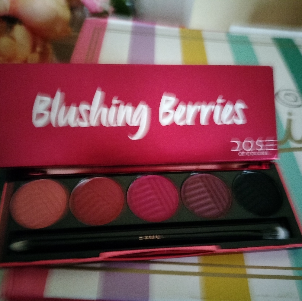 Dose of colors eyeshadow palette